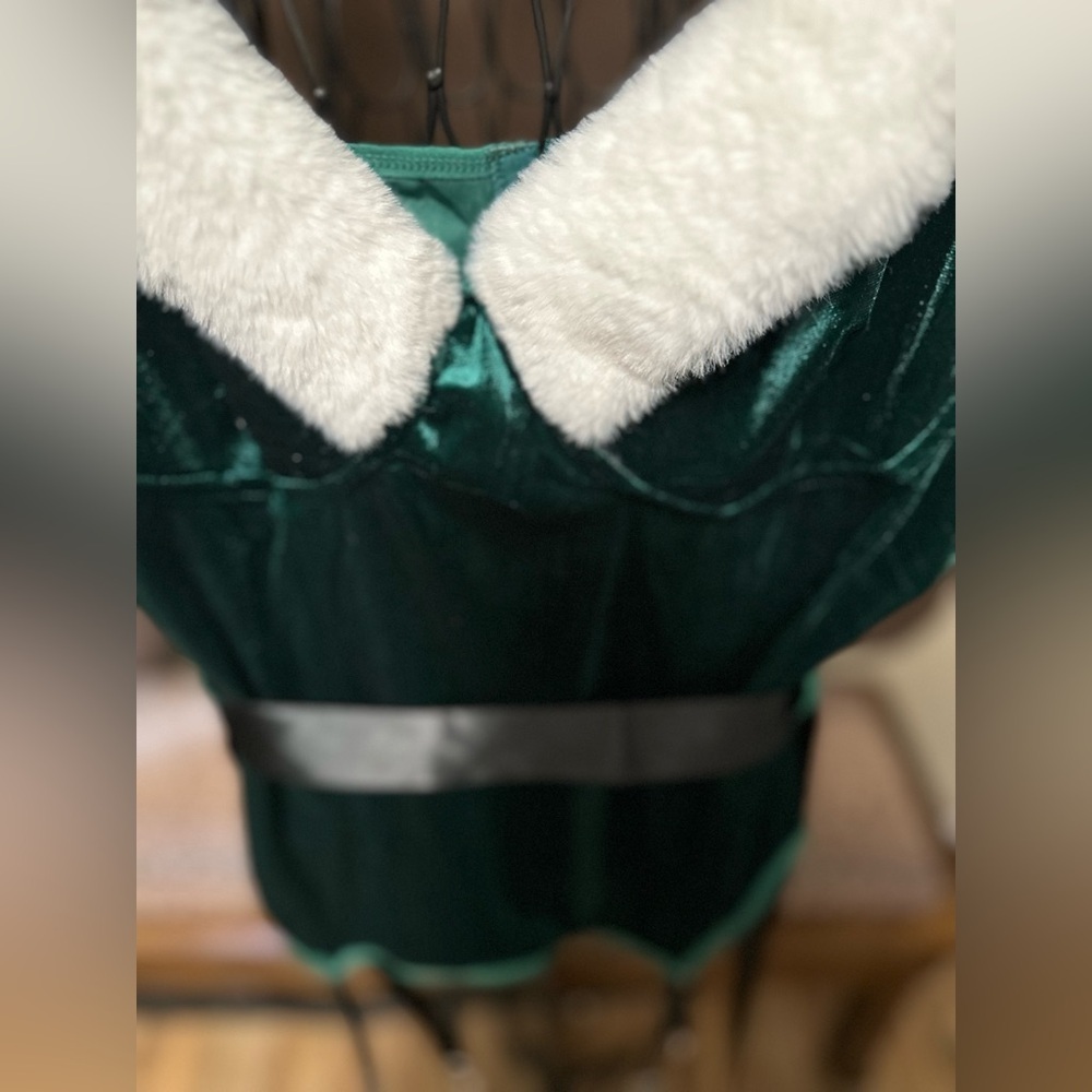 Santa Chemises Velvet Lingerie Set - Picture 2 of 4